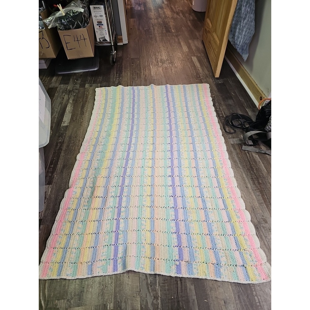 Pre-Owned Handmade Crocheted Baby Afghan Pastel Baby Colors 38x58 Excellent